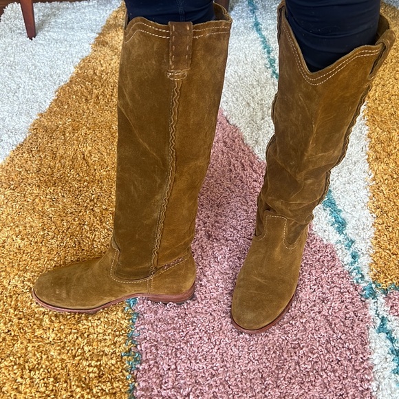 FRYE Cara Tall Boot Wheat Size 7 - Picture 3 of 15